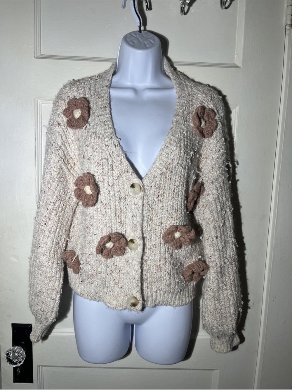 Women’s Sweater Cardigan Size Small Luna Ivy Chunky Floral Knit